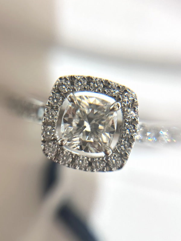 【\💎光の輪に包まれた神秘的なダイヤモンドリング💎/】ロイヤル・アッシャー シグニチャーカット クッションカットダイヤモンドリング/JRARC013