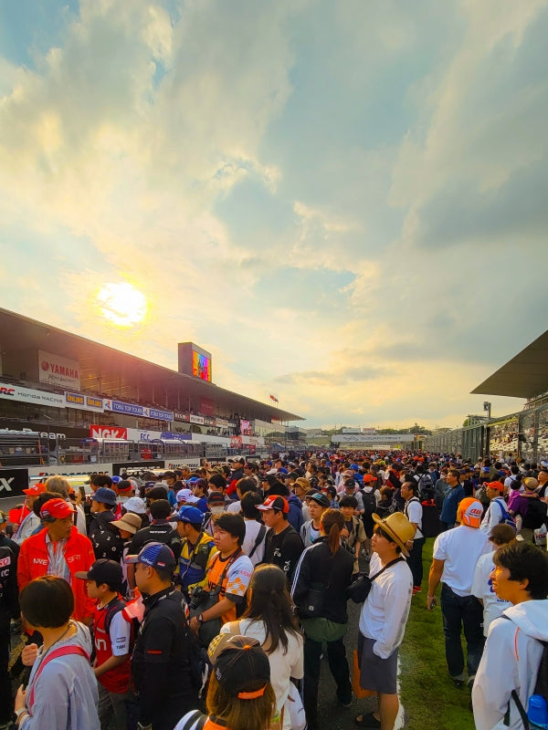 SUPER GT SUZUKA 第3戦 曇りのち雨予報でしたが、ほとんど晴