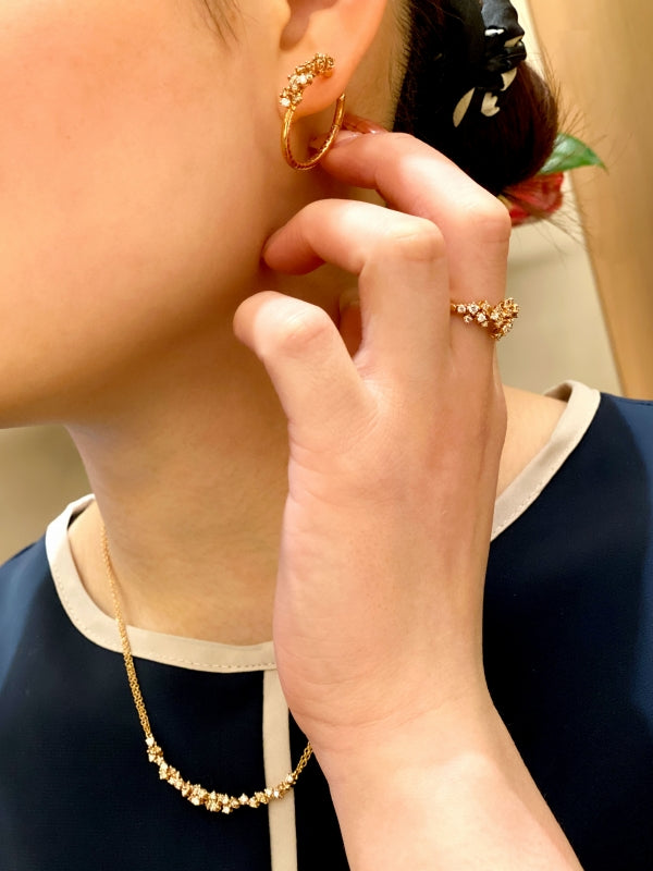 ミモザの日に。ダミアーニで、春の輝きを迎えにいく/DAMIANI 20078495、20087875、20086883