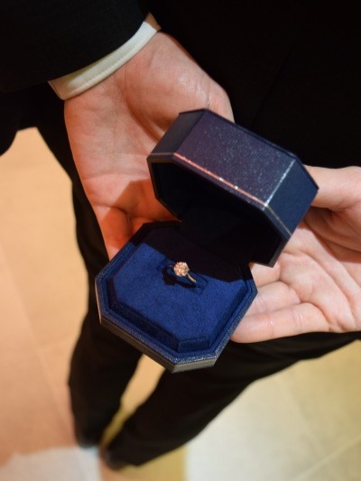 💍人気の婚約指輪💍\プロポーズを最高の瞬間に。ロイヤル・アッシャーの婚約指輪を選ぶ理由/ロイヤル・アッシャーブティック名古屋