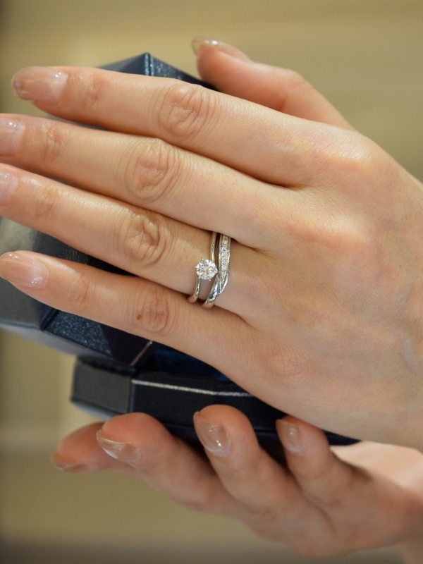 ≪ウェーブライン&Vライン≫ 意外な指輪の重ね付け𓍯/ERA318・WRB062/ロイヤル・アッシャーブティック名古屋𓍯