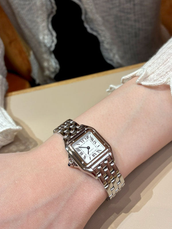 Cartier カルティエ パンテール柄スカーフ シルク　85×85 箱あり Cartier カルティエ パンテール ヒョウ柄 ヒョウ柄 宝石 ジュエリー