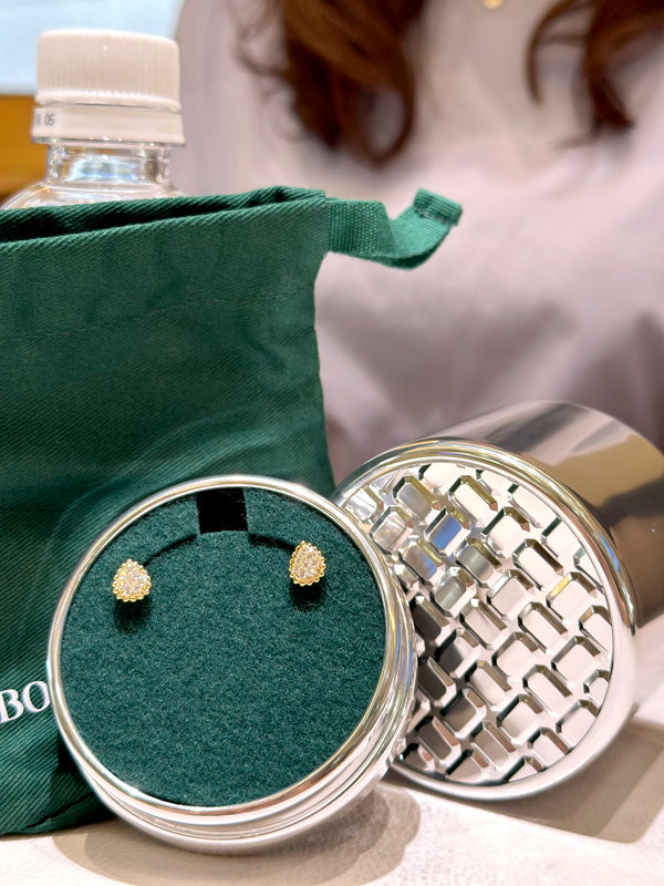 M様 ブシュロン セルパンボエム スタッズイヤリング エクストラスモール お求めいただき誠にありがとうございます/JCO00942