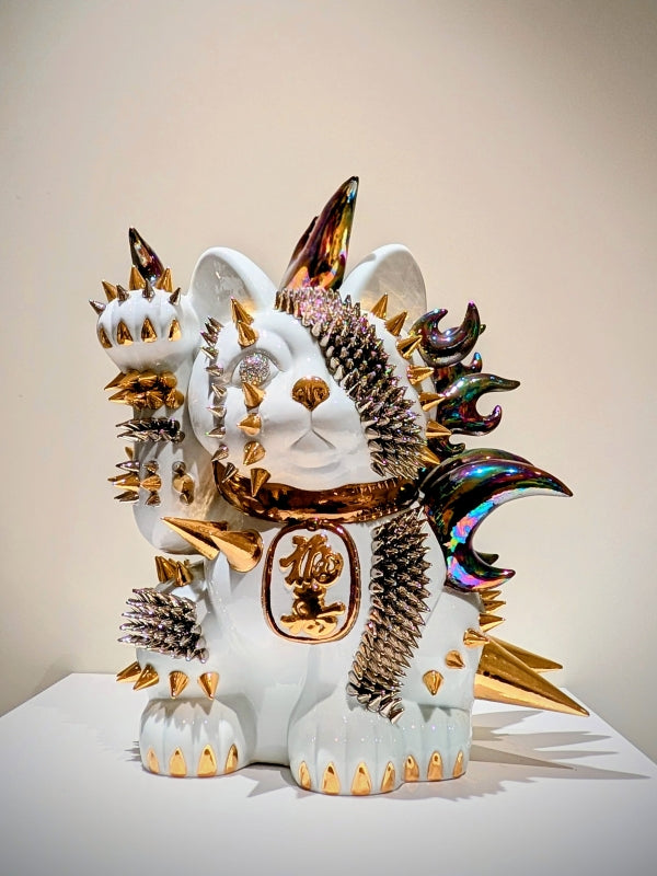陶芸家・古賀崇洋が現代アートの常識を塗り替える《NEO MANEKINEKO》