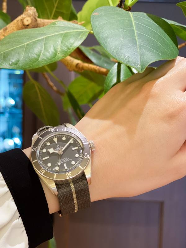 TUDOR カジュアルにお使いいただけるユニセックスなタイムピース│TUDOR BLACK BAY 58 925 ／品番：M79010SG-0002
