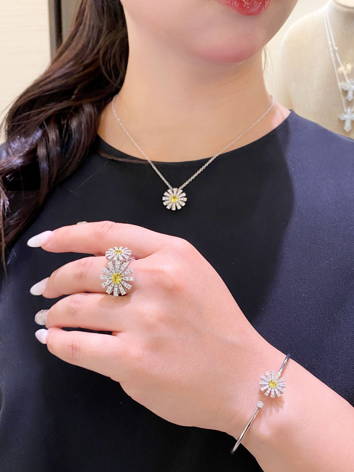 【DAMIANI】大人気「マルゲリータ」から注目の新作が登場