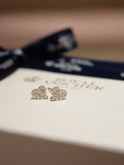 バレンタイン💝「愛の象徴」ダイヤモンドピアスの贈り物💎　ロイヤル・アッシャー／JHA0080BP・JHA0069B・JHA0079BP
