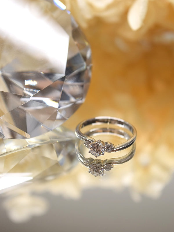 【連載Vol.2】指のタイプ別☝️一生ものの婚約指輪の選び方　ロイヤルアッシャー／ERA680