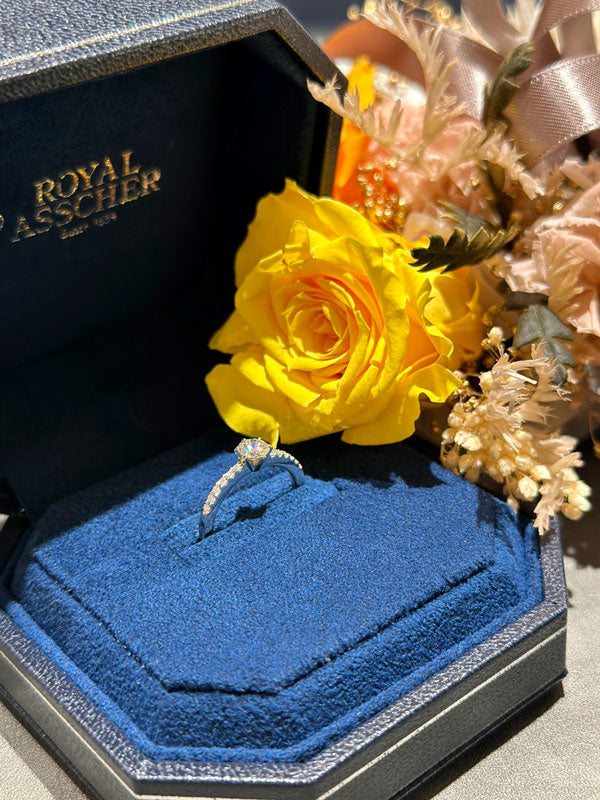 K様 ROYAL ASSCHER エンゲージリング お求めいただき誠にありがとうございます／ERAAB688