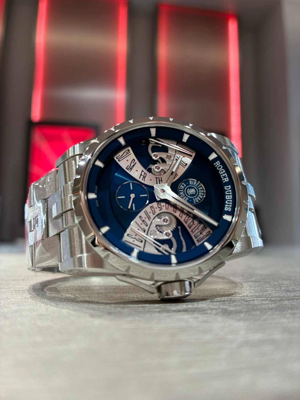【2026年 新作】ROGER DUBUIS バイレトログラードカレンダー