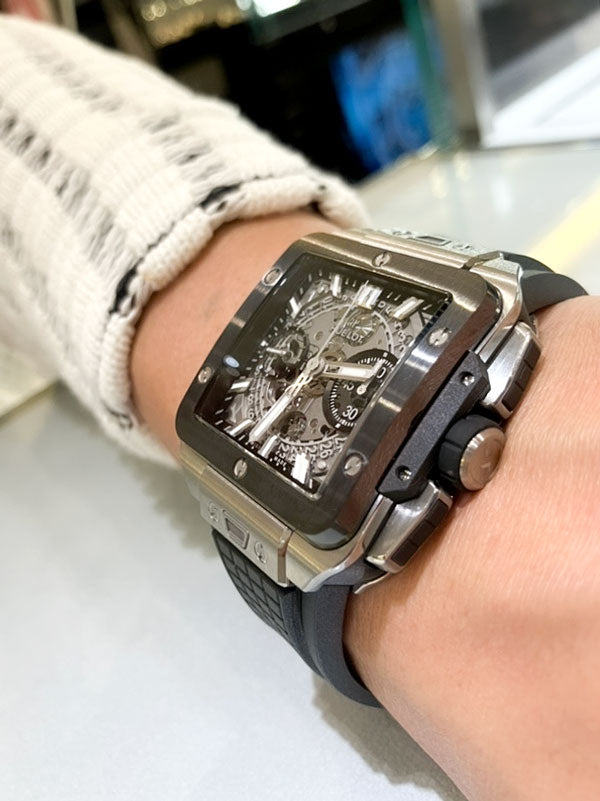 M様 ウブロ スクエア・バン ウニコ チタニウム セラミック お求めいただき誠にありがとうございます／821.NM.0170.RX