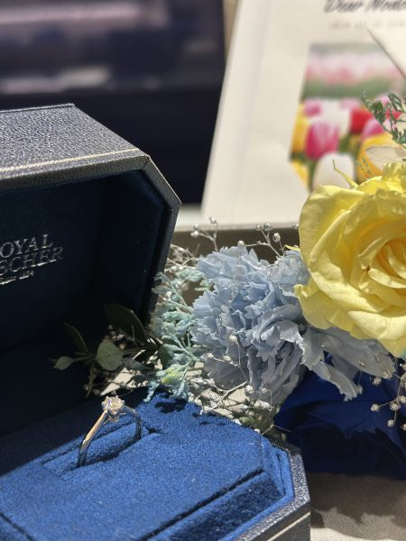 M様 ロイヤルアッシャー ご婚約指輪　お求めいただき誠にありがとうございます／ ERA817