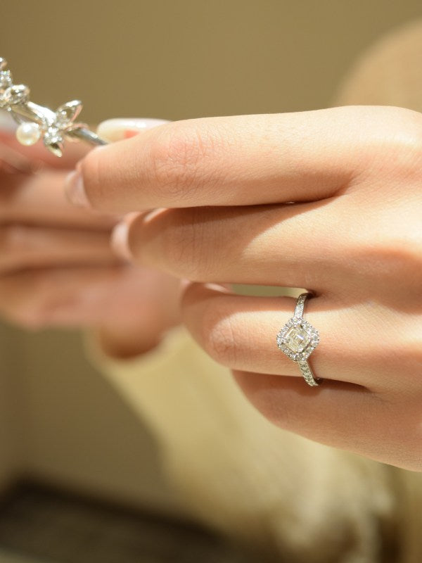 婚約指輪の起源 💍「言葉より先に、輝きが伝える愛の輪」