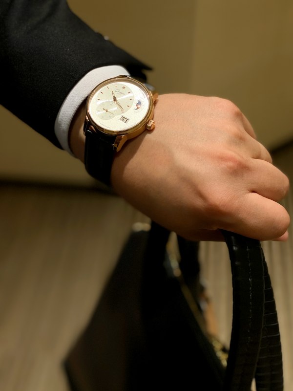 モノとの新しい関係を始める時計と鞄／グラスヒュッテ・オリジナル＆コーネリアンタウラス