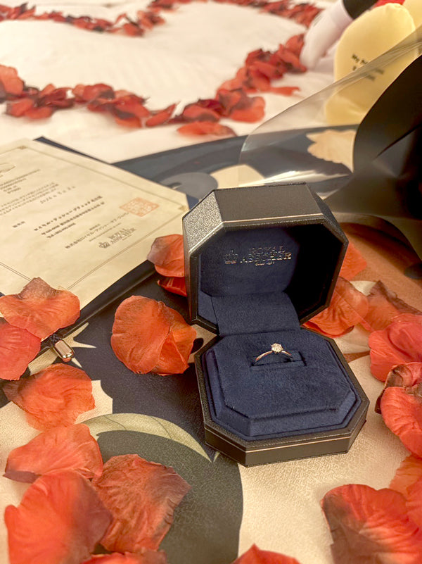 M様 ROYAL ASSCHER エンゲージメントリング お求めいただき誠にありがとうございます／ERAAB251