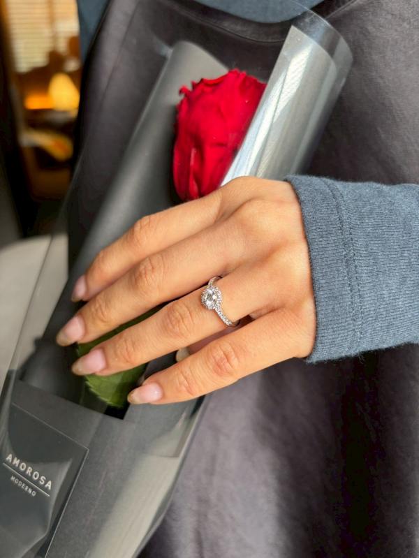 K様 ロイヤルアッシャー ご婚約指輪　プロポーズ成功誠におめでとうございます／ ERA820