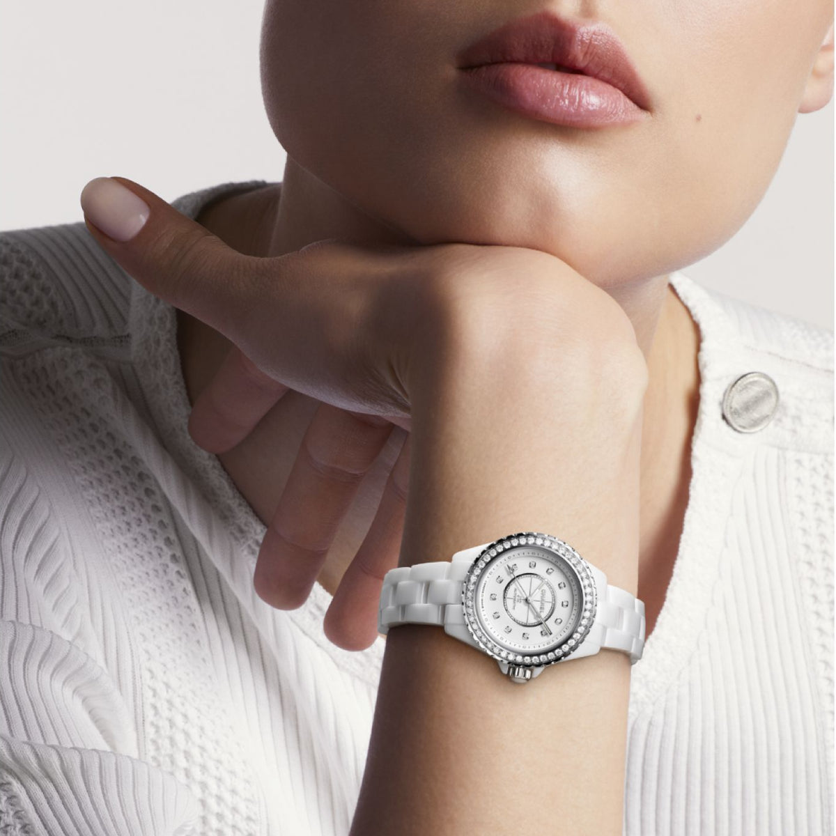 J12 DIAMOND BEZEL CALIBER 12.2,33mm<br><font size=1pt>J12 ダイヤモンドベゼル キャリバー 12.2, 33mm</font>