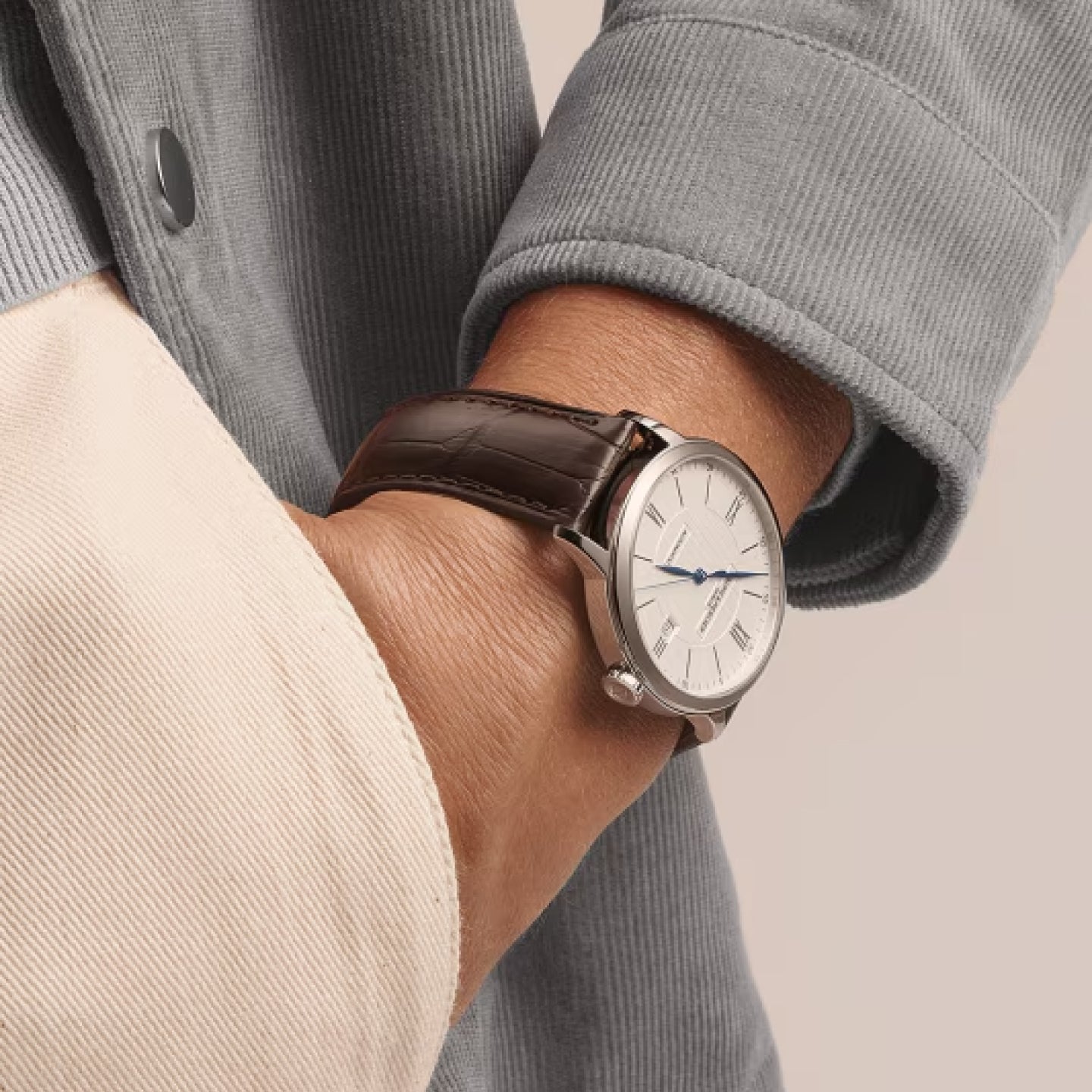 CLASSIMA<br><font size=1pt>クラシマ</font>