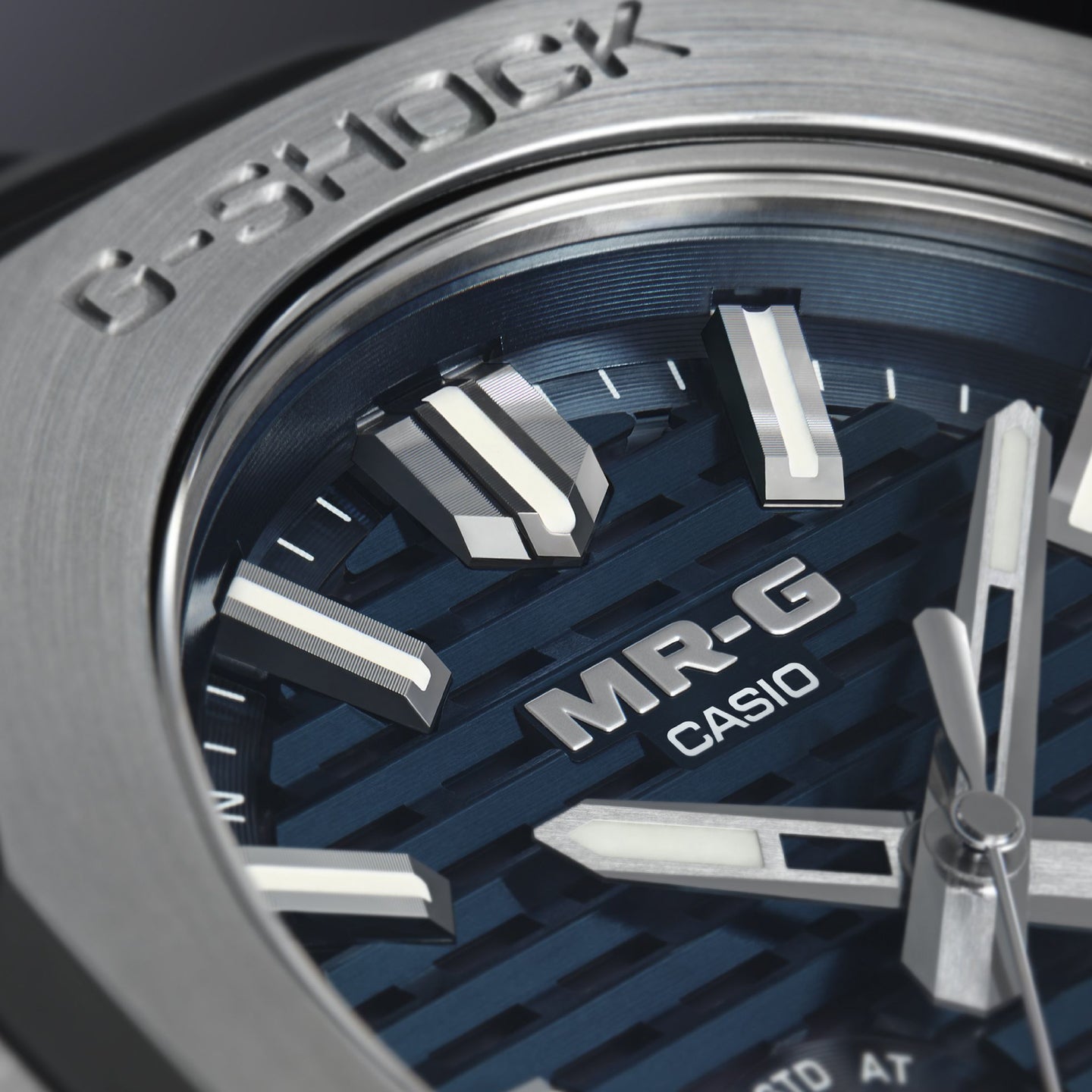MR-G B2100