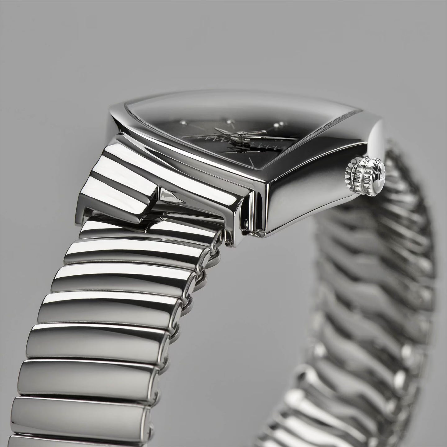 VENTURA<br>QUARTZ<br><font size=1pt>ベンチュラ<br>クォーツ</font>