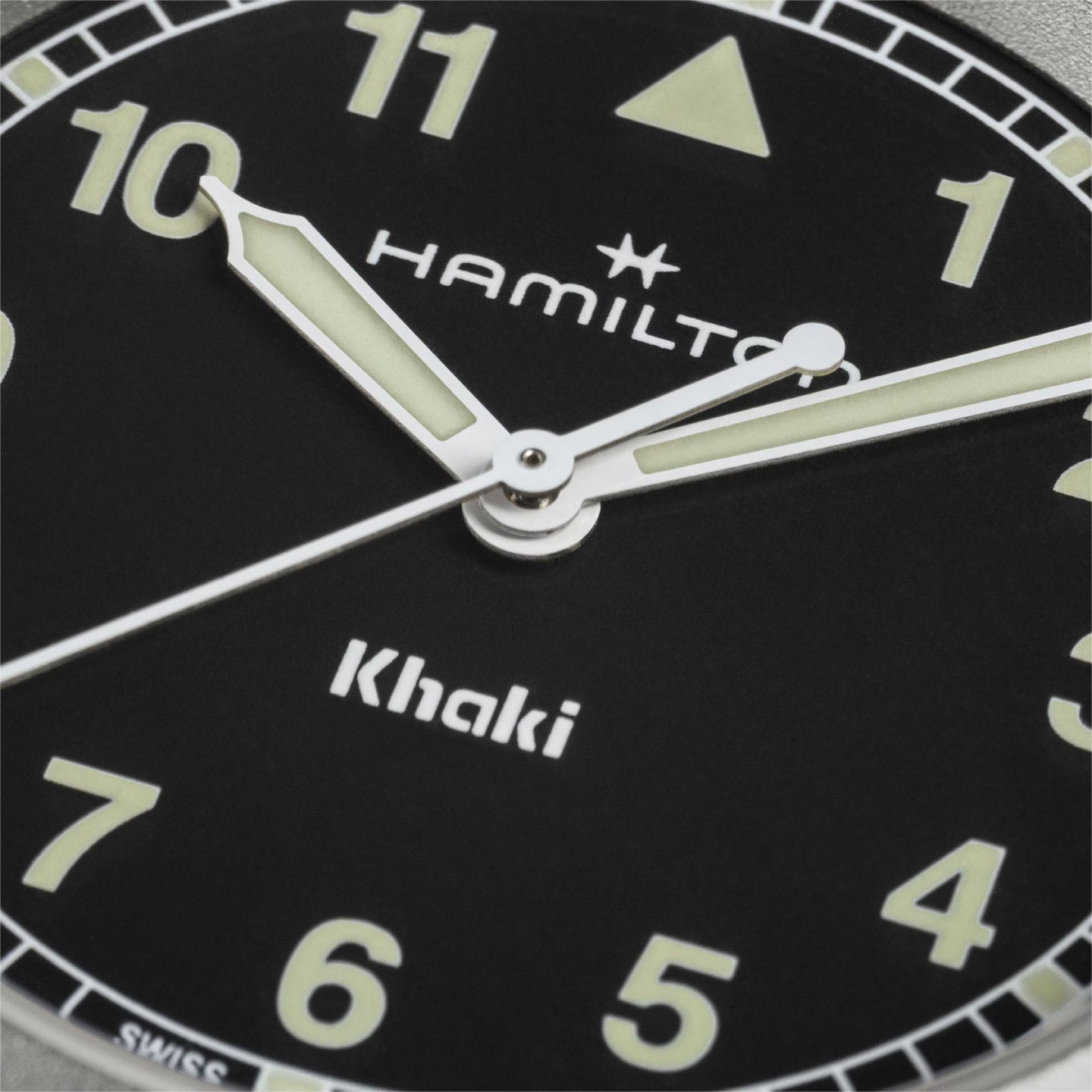 Khaki Field<br>Quartz 33mm<br><font size=1pt> カーキフィールド<br>クォーツ 33mm</font>