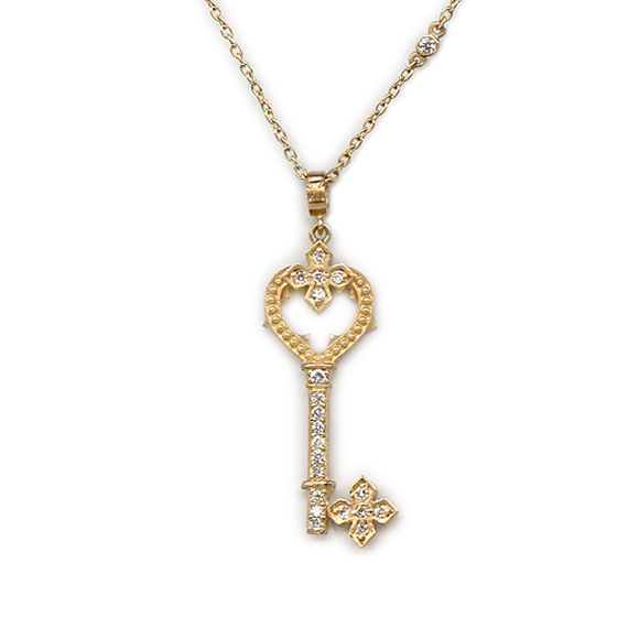 PETITE GOTHIC PRINCESS HEART KEY