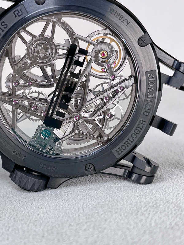 20220507_rogerdubuis_37 (12)_600