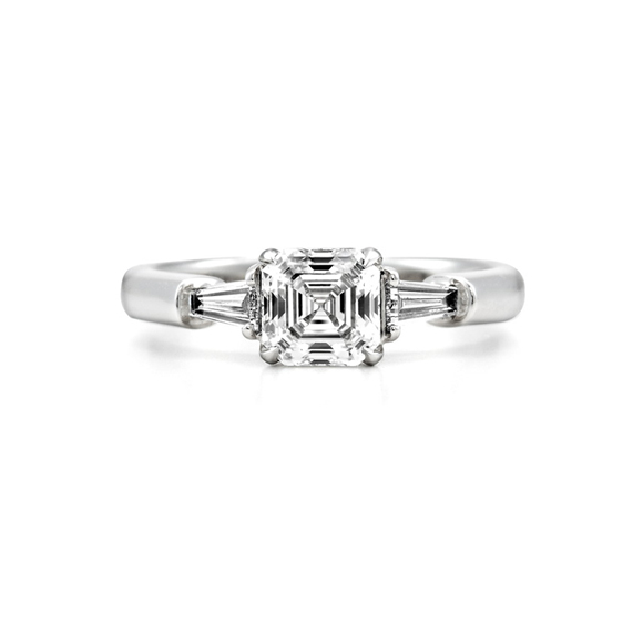 ROYAL ASSCHER CUT RING