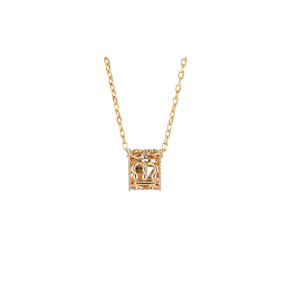 ROYAL ASSCHER NECKLACE